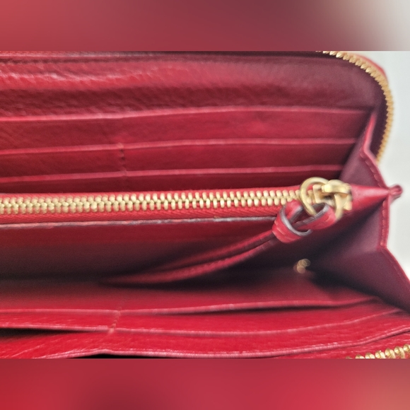 CHLOE Cherry Shiny Red Leather Long Wallet in Excellent Condition! Made in Italy - Picture 9 of 13